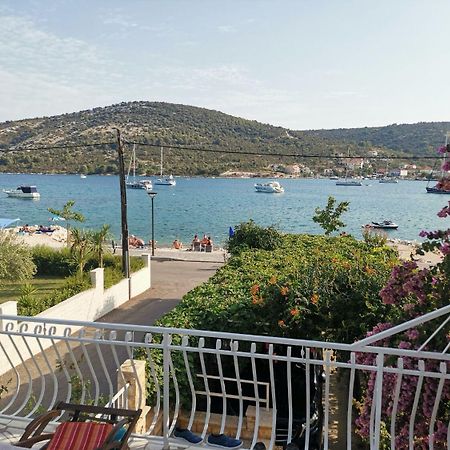 Apartments Srdan Vinišće Zewnętrze zdjęcie