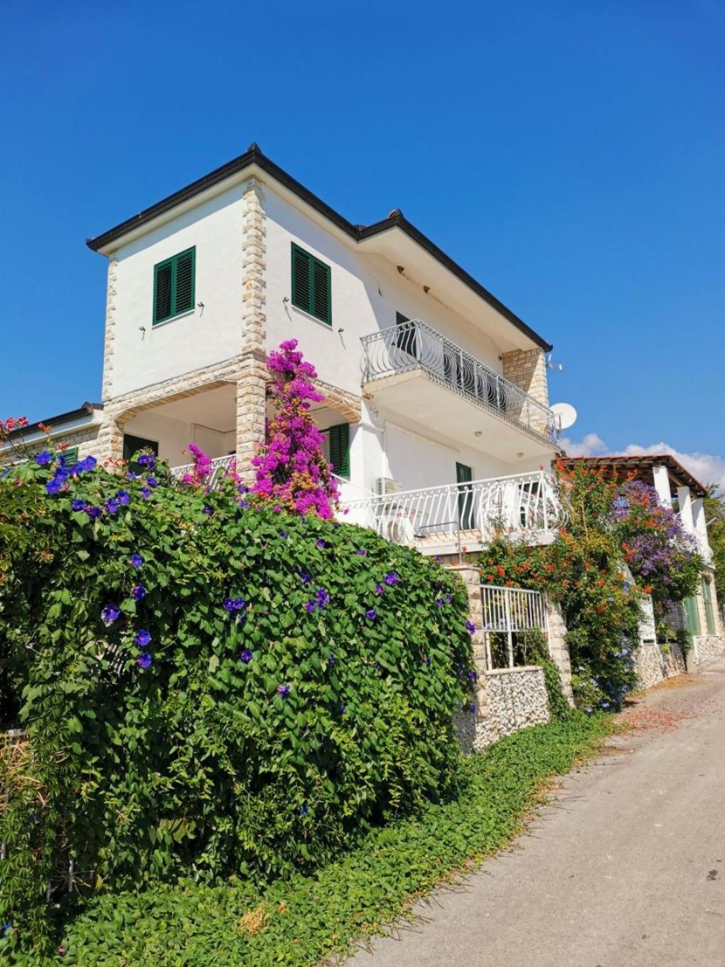 Apartments Srdan Vinišće Zewnętrze zdjęcie