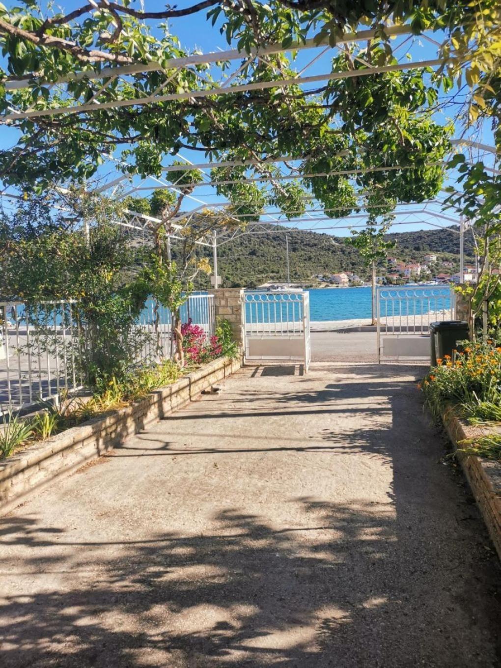 Apartments Srdan Vinišće Zewnętrze zdjęcie