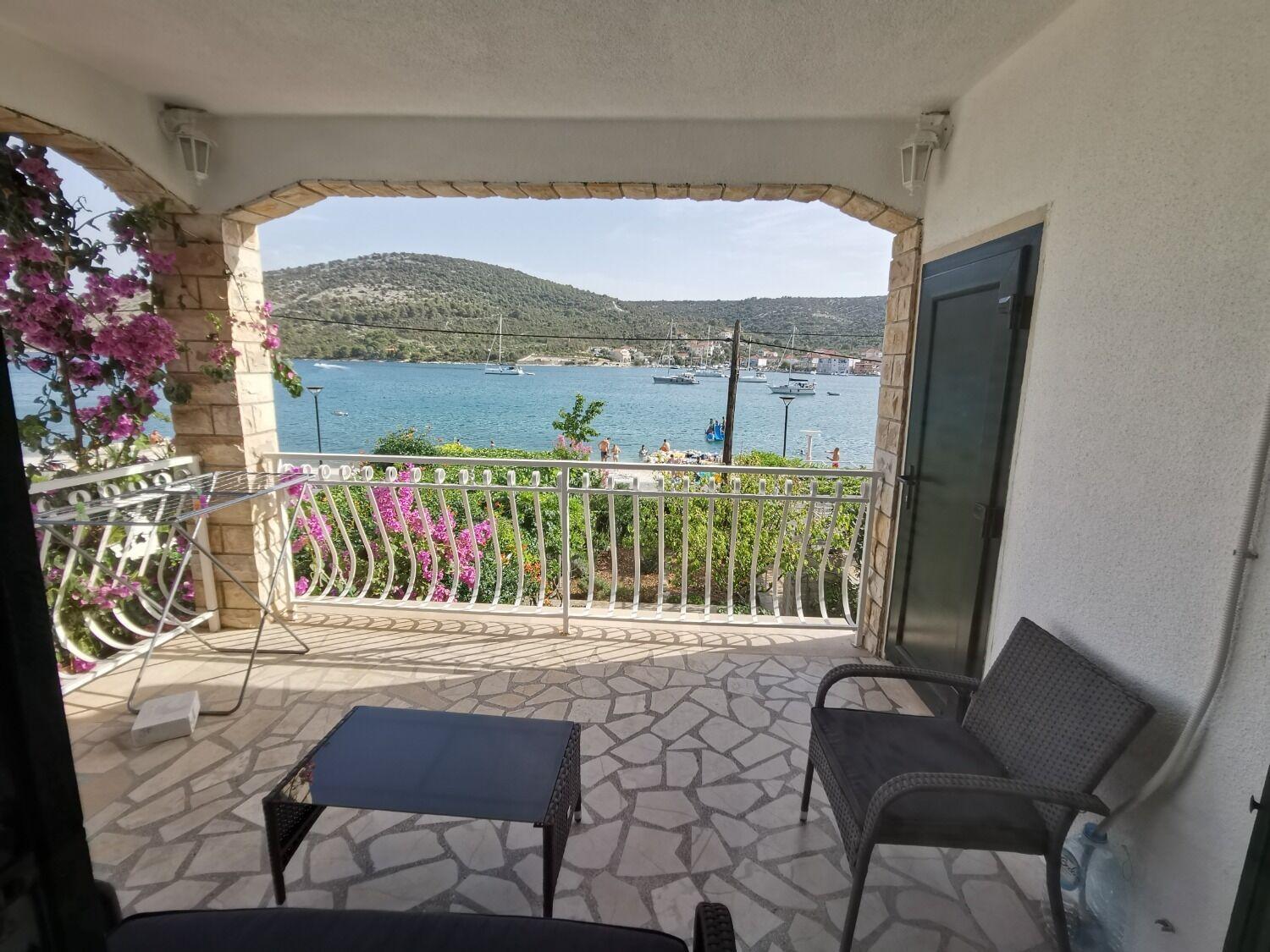 Apartments Srdan Vinišće Zewnętrze zdjęcie